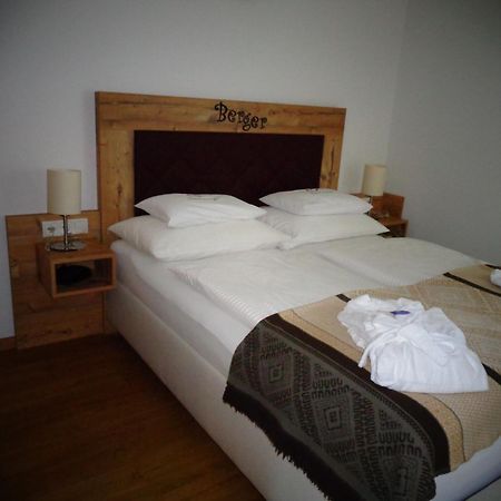 Familienhotel Berger Sankt Jakob im Walde Exterior foto